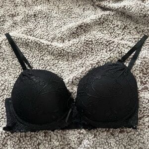 Black lace bra